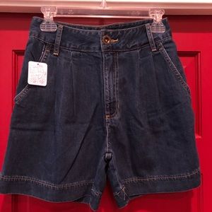 Lee denim pleated shorts.